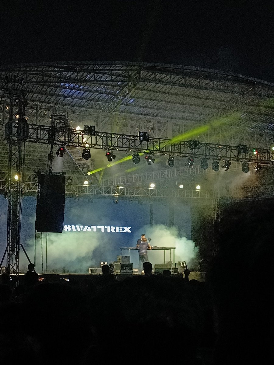 Bharat_kumar_o1's tweet photo. Amazing Dj
#sphinxmnit https://t.co/SwksjK0BqA
