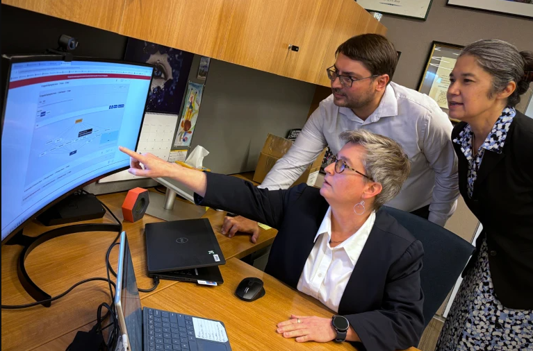 ncats_nih_gov's tweet photo. .@Nature asks if #ArtificialIntelligence can change #TranslationalScience. Read how NCATS is doing just that in the latest Spotlight article showcasing NCATS’ #BiomedicalData Translator, an innovative AI tool matching patients’ symptoms with treatments!
https://t.co/3G406NuLu0 https://t.co/f4QoHdMDM5