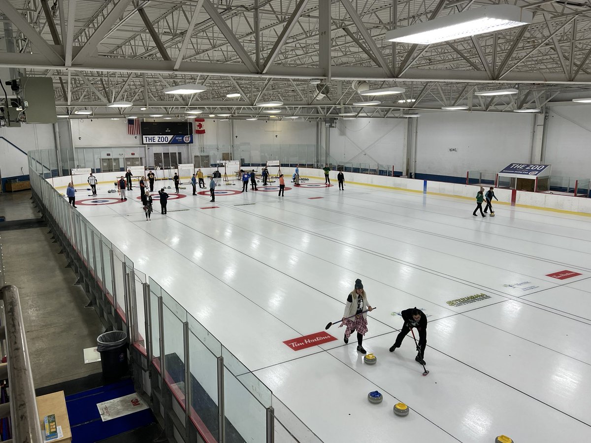 Second draw of the day underway at the 2024 Kalamazoo Beer Spiel! Watch the action here:

youtube.com/@curlingstadiu…