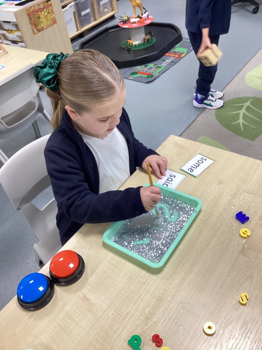 Fradley Park Primary - Year 1 tweet media