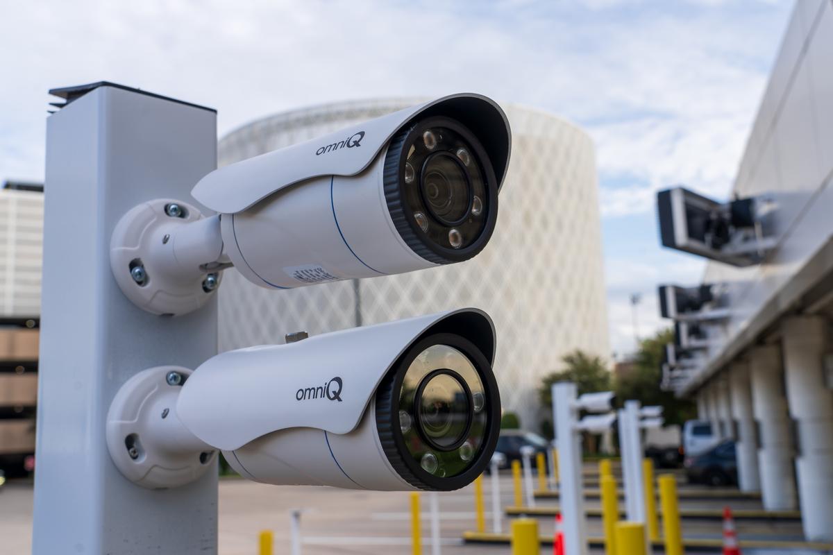 Bush Airport tweet media