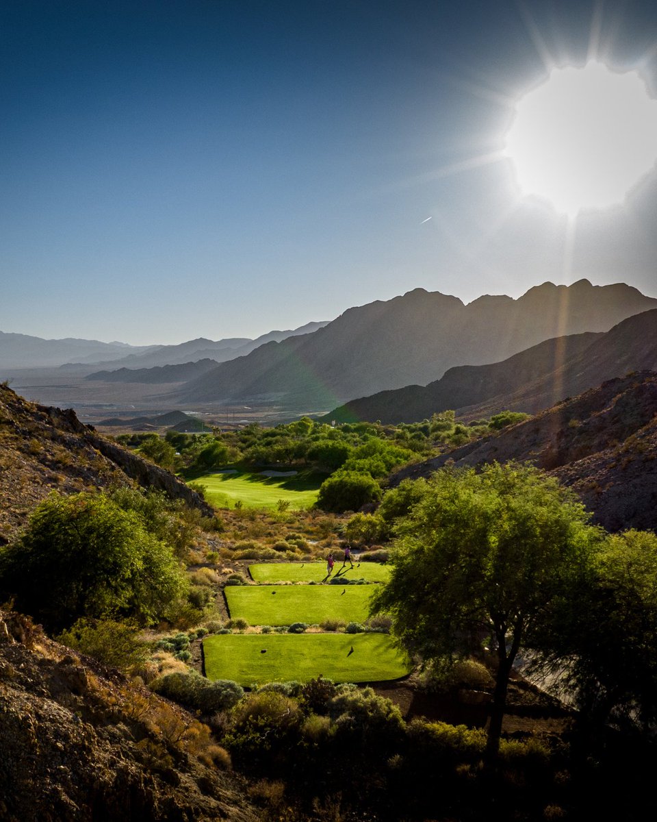 What's your favorite view from the tee? Thank you Matt Majka for capturing this amazing photo overlooking the mountainous vistas beyond the 17th tees. 

#cascata #golfcascata #golf #golftrips #desertgolf #lasvegas #vegas #bouldercity #nevada #lasvegasgolf #mountains #views