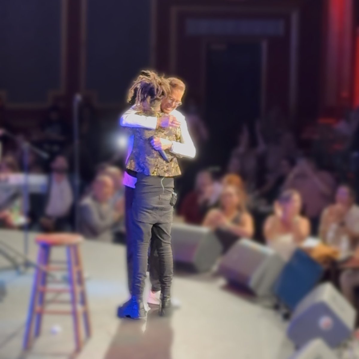 Con esta TREMENDISIMA FOTACAAAA 🔥 

… les anuncio que el 22 de este mes estaremos haciendo el lanzamiento oficial del video en vivo de la canción “NO HAY CUBA LIBRE” (LIVE) desde @flamingotheaterbar junto al maestro <a href="/willychirino/">Willy Chirino</a> 🙏

… un video de @hazeemdirector 💪