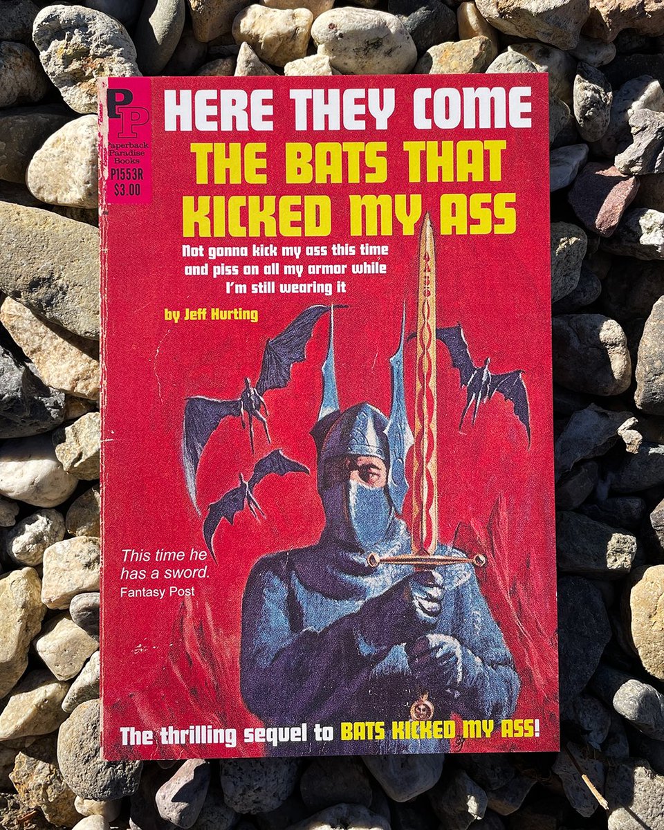 Paperback Paradise 𝔉𝔞𝔫𝔱𝔞𝔰𝔶 ℭ𝔬𝔩𝔩𝔢𝔠𝔱𝔦𝔬𝔫 ⚔️ 8 postcards 🔮 4 bookmarks 🧝‍♀️ several minutes of fun 🧚‍♀️