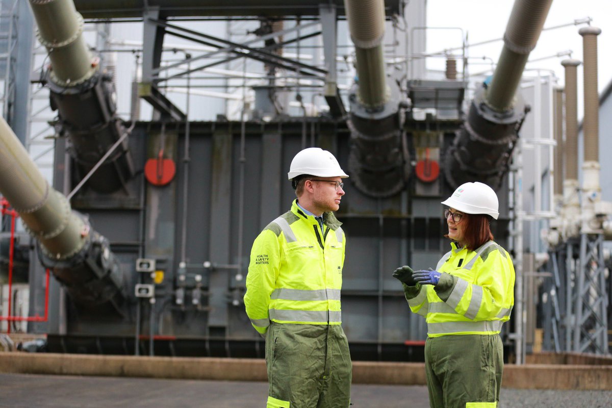 mgshanks's tweet photo. The effective transportation and storage of renewable energy is vital as we move to clean power and increasing our energy security.

This week I met with @ScottishPower @SPEnergyNetwork and @ZenobeEnergy to learn more about the role subsea links and battery storage plays in this. https://t.co/2iEP5Z6Ic9