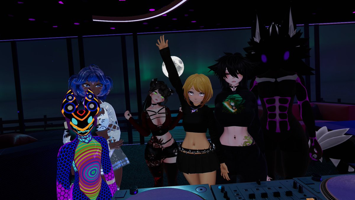 AmarokNocte's tweet photo. Pictures from these months at my friend DJ Trico's VRChat parties. I hope to be back at the weekend. Now, she's live for you to come and support her! 

@djtrico_ in the mix! https://t.co/CghIQjU2ex

#VRChat #VTuberUprising #VtuberEN https://t.co/ZML5mefJjY