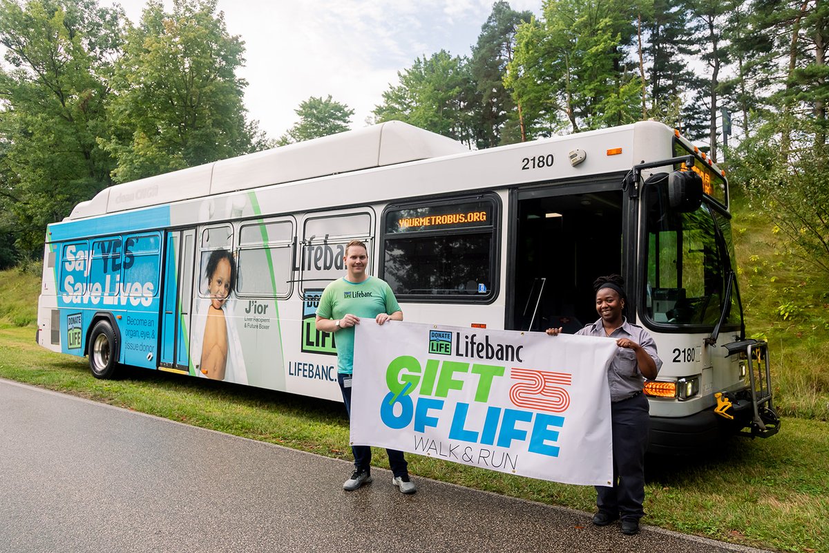 All aboard! Have you seen the Lifebanc buses around town? 👀 Give us a wave next time you do! 👋

#lifebanc #organdonation #yessaveslives #donatelife