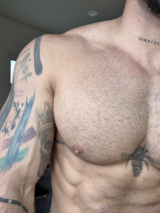 Chest today https://t.co/fGO7YLF6Ck
