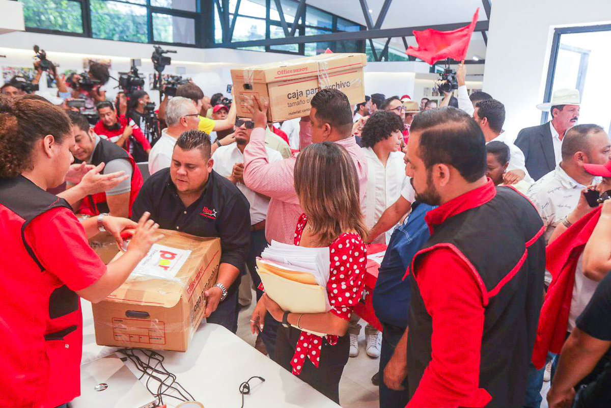 . <a href="/porlibrehnd/">Pueblo Organizado en Resistencia</a> presenta sus planillas hacia la continuidad de la Refundación, y nombra a <a href="/riximga/">Rixi Moncada</a> como su candidata presidencial. <a href="/MauRamosSuazo/">Mauricio Ramos</a> y <a href="/amabledeje/">Amable de Jesus Hern</a>