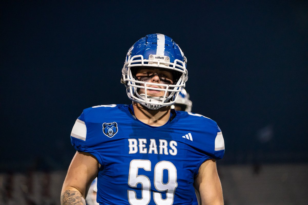 <a href="/Jarronmontalvo/">Jarron</a> 

2025 | OT/C | 6’3 | 295LBS 😤💥

🥞 Leader in the locker room 
🥞 Freshman Letterman 
🥞 Smart, Physical, Fast Feet 

Offers: Nelson University 

hudl.com/v/2QiNDw - Full SZN

#STILLFAMILY 🔵⚪️