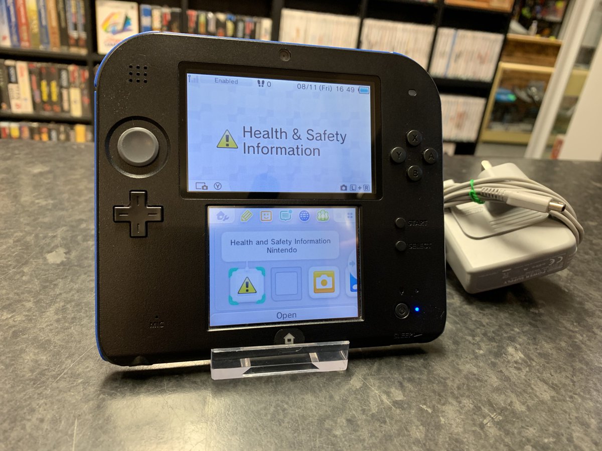 TheRetroHunter tweet media