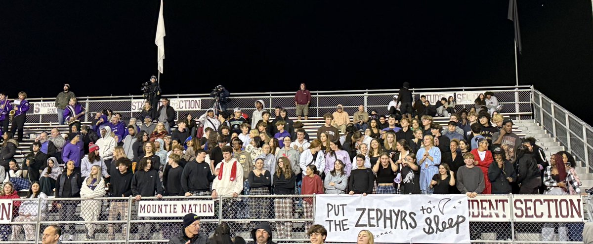 A huge thank you to all of our Cav Crazies that showed up last night to support our team at the DXI Football Championships!