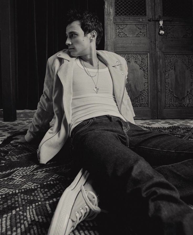 whoiscuneyd's tweet photo. MERTYYYYS, OUR FAVORITE TALENTED PERSON IN THE WORLD IS NOMINATED IN A POLL FOR #YılınEnİyiErkekOyuncusu #BestActorOfTheYear AND HE'S BY FAR LEADING SO Y'ALL BETTER CAST YOUR VOTES!!
🔗 https://t.co/lIVv0gZva1 https://t.co/BvzIJOAe9N