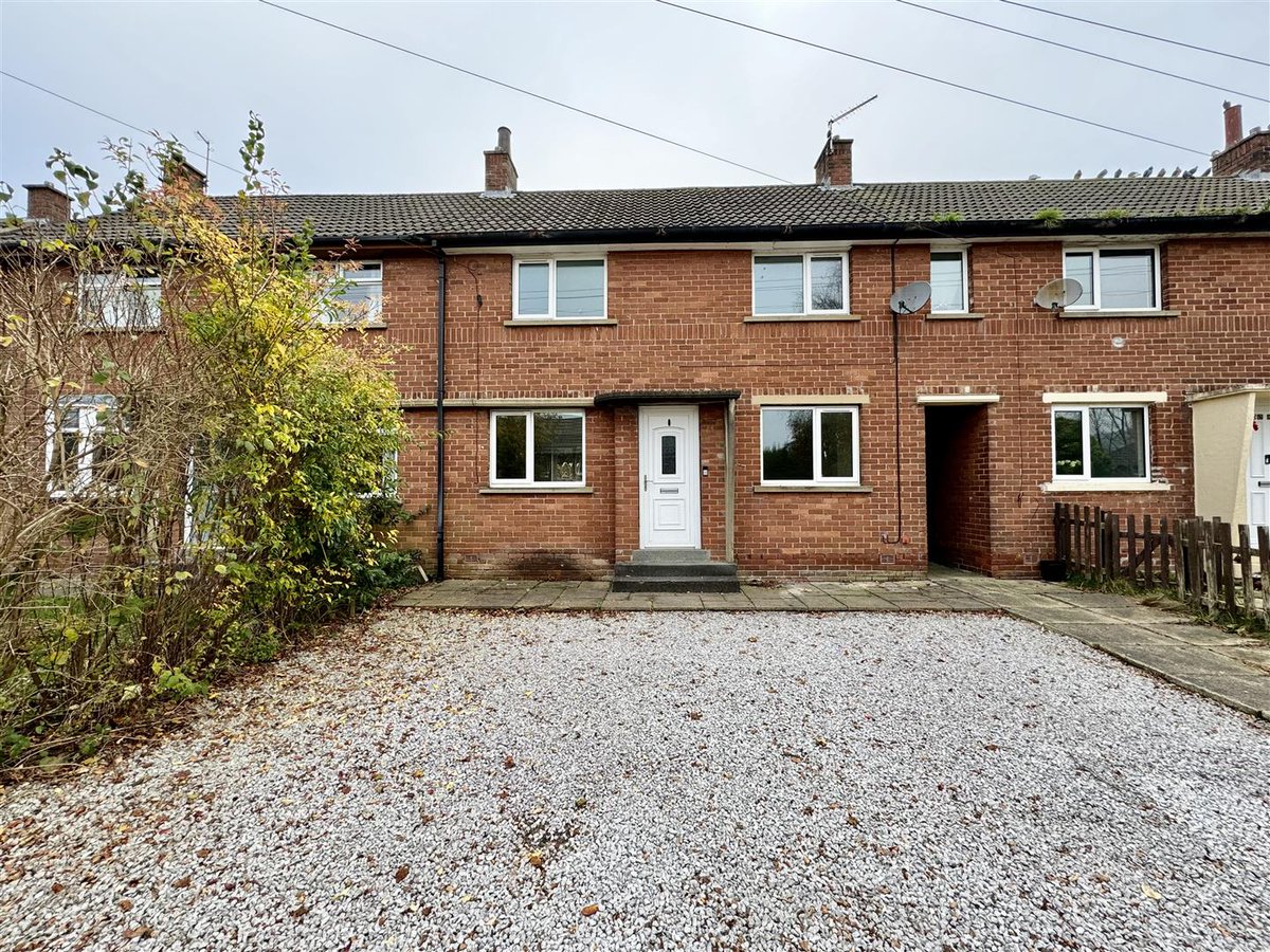 PaisleyProperty's tweet image. **ALMONDBURY BRANCH**

🏡NEW ON THE MARKET🏡

Royds Avenue, New Mill, HD9 1LP - OFFERS AROUND £185,000

Call us
📞Almondbury: 01484 443922
✉email us on almondbury@paisleyproperties.co.uk
#PaisleyProperties #EstateAgent #HD9 #NewMill #PropertyForSale #FreeValuations #Local