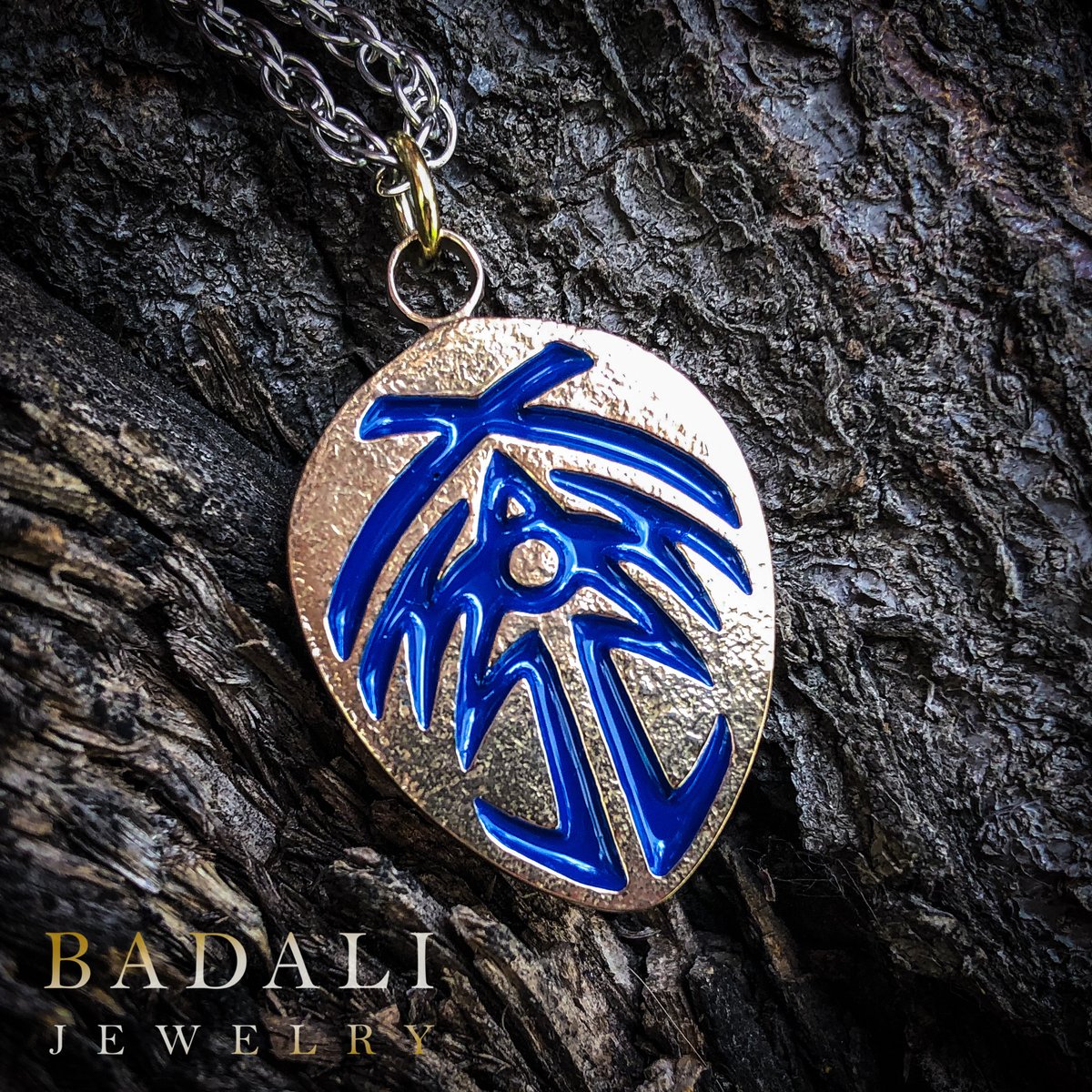 BadaliJewelry's tweet photo. “Honor is dead. But I'll see what I can do.”
Officially licensed Stormlight Archive Collection, handmade by Badali Jewelry: https://t.co/X4jvR7xSGN
@BrandSanderson @IzykStewart @DragonsteelBook #StormlightArchive #Bridge4 #BridgeFour #WordsOfRadiance https://t.co/QPSywQyUaI
