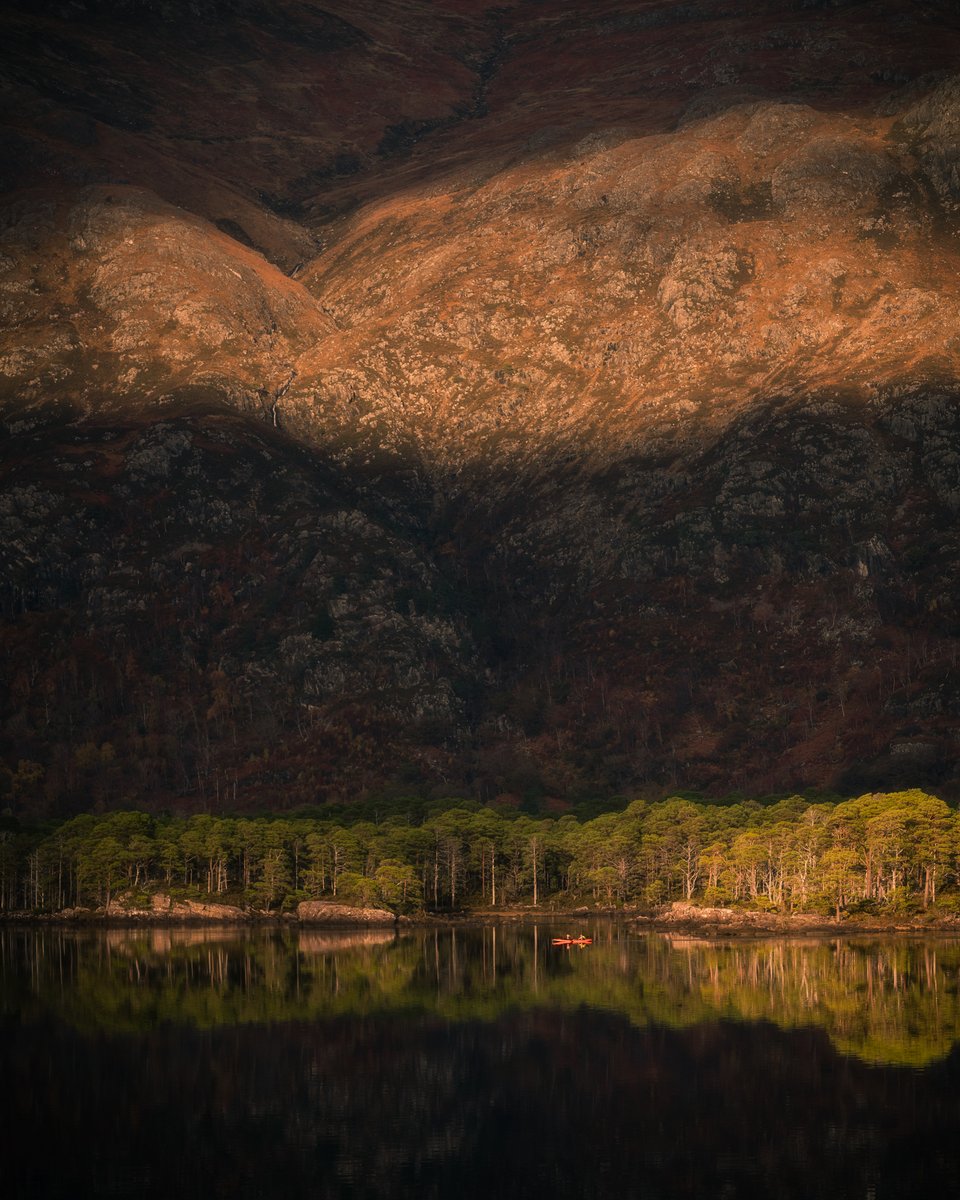 The red canoe

Loch Maree