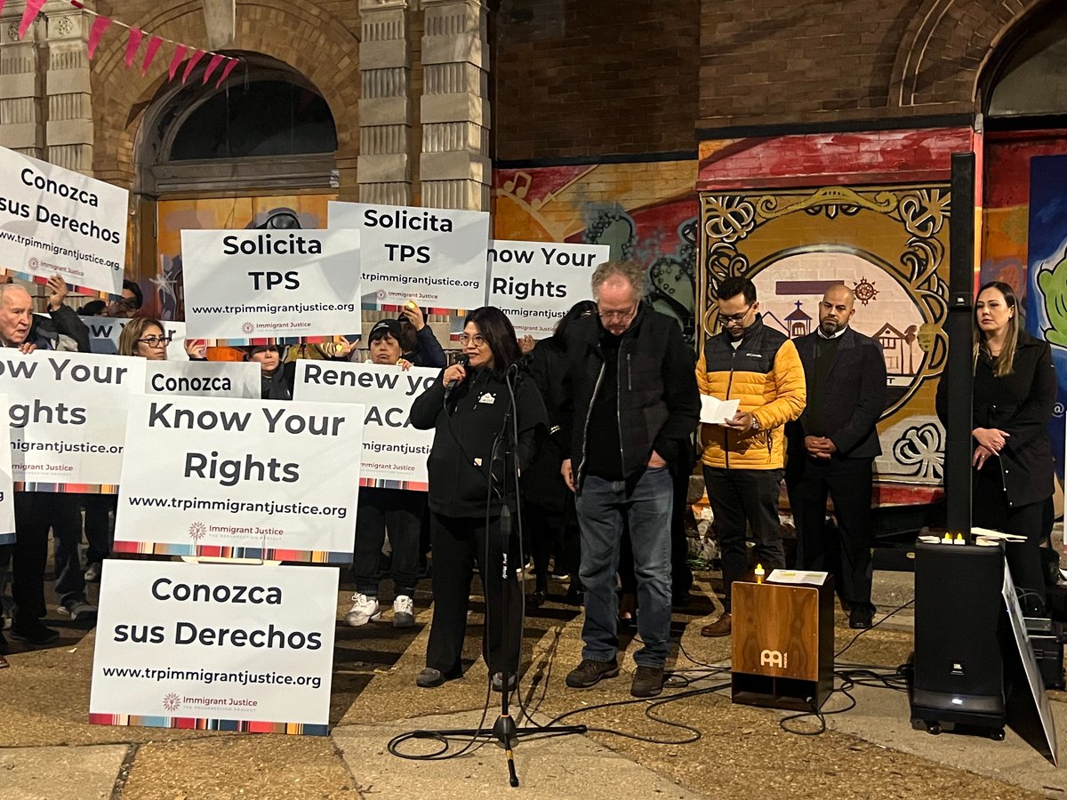 ChicagoCIRR's tweet photo. Yesterday, The Committee on Immigrant and Refugee Rights joined the Immigrants and Allies gather in Unity Press Conference to empowering our communities of Know Your Rights! https://t.co/RcShSqb3Oy