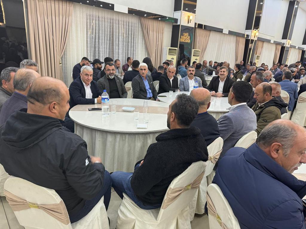 AK Parti İlçe Başkanımız Sn Abdulselam TOPRAK, Erdemli ve İlgen Ailesinin düğün törenine katıldı. Genç çiftimize mutluluklar diliyoruz. Allah mesut ve bahtiyar etsin.
<a href="/erkankandemir/">Erkan Kandemir</a> 
<a href="/agral_abdullah/">Abdullah Ağralı</a> 
<a href="/yukselmuslum27/">Müslüm Yüksel</a> 
<a href="/RasitOcak/">Raşit Ocak</a> 
<a href="/Akparti/">AK Parti</a>