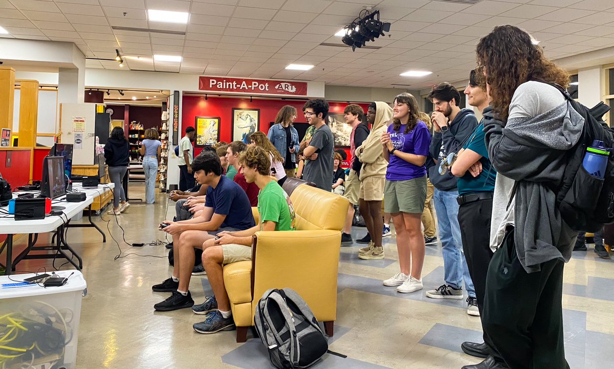 Thanks to everyone who came out to the first Thursday Throwdown of the fall semester! Congratulations to the top 3 winners who earned prizes! Stay tuned for more updates on future tournaments!
