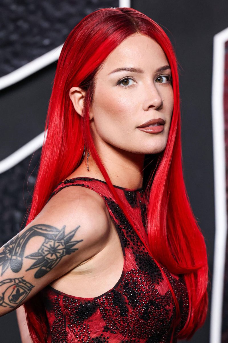 17LSEY's tweet photo. 🚨 Halsey was nominated for "Most Robbed Artist" at the #GRAMMYs https://t.co/pT6aKJJJyJ