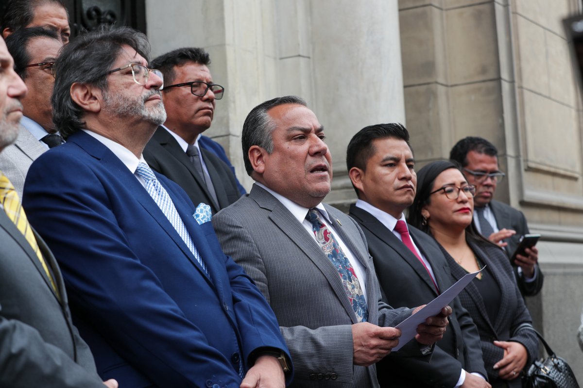 MancoLimaCen's tweet photo. Carlos Canales, presidente de la Mancomunidad Lima Centro y alcalde de Miraflores, se reunió con el Primer Ministro y ministros para coordinar la seguridad y colaboración de los gobiernos locales en el marco del APEC 2024. 🤝
#MMLC #APEC2024 #mancomunidades https://t.co/1swODi4JAo