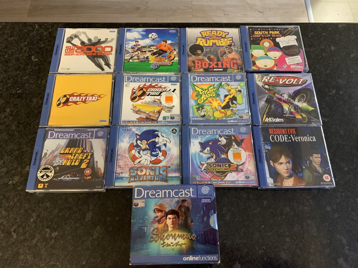 TheRetroHunter tweet media