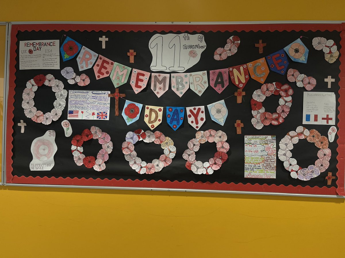 Miss_Trainx's tweet photo. S3 History students have put remarkable effort into creating a heartfelt Remembrance Day display, showcasing their dedication and respect for those who sacrificed their lives in WW1 and WW2. @WCHSRRS @WCHSHumanities #RRS #Article38 https://t.co/ZkoQGSzNrn