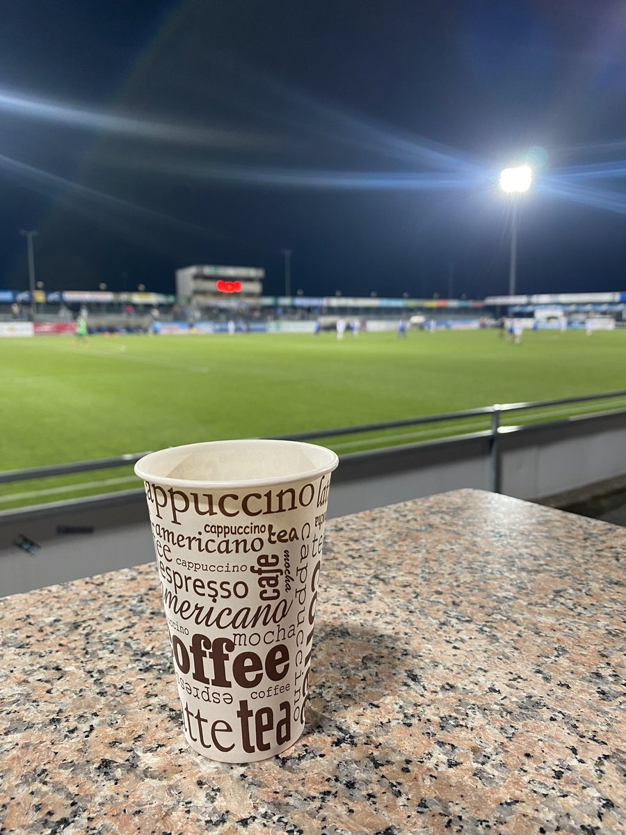 Babsii_Blubb's tweet photo. Winter ⚽️ season 😍🤩
SV Horn - FAC Wien
#LigaZwa #svhFAC https://t.co/jI6ZsMtnkF