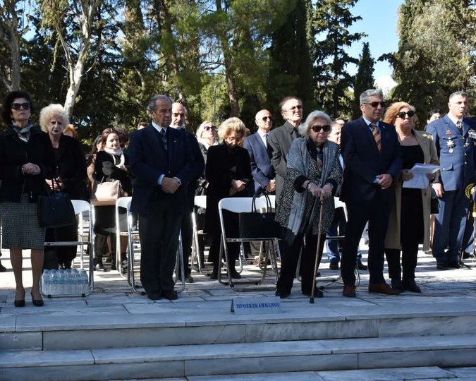 pasoipa's tweet photo. 8-11-24, πραγματοποιήθηκε παρουσία του Α/ΓΕΑ, επιμνημόσυνη δέηση &amp; κατάθεση στεφάνων στο Μνημείο Πεσόντων Αεροπόρων, στην Α/Β Δεκέλειας, στο Τατόι.
Στην τελετή παραβρέθηκαν οικογένειες πεσόντων αεροπόρων, Ανώτατοι Αξιωματικοί, αντιπροσωπείες Αξιωματικών και Υπαξιωματικών της #ΠΑ https://t.co/RLy6F90sM1