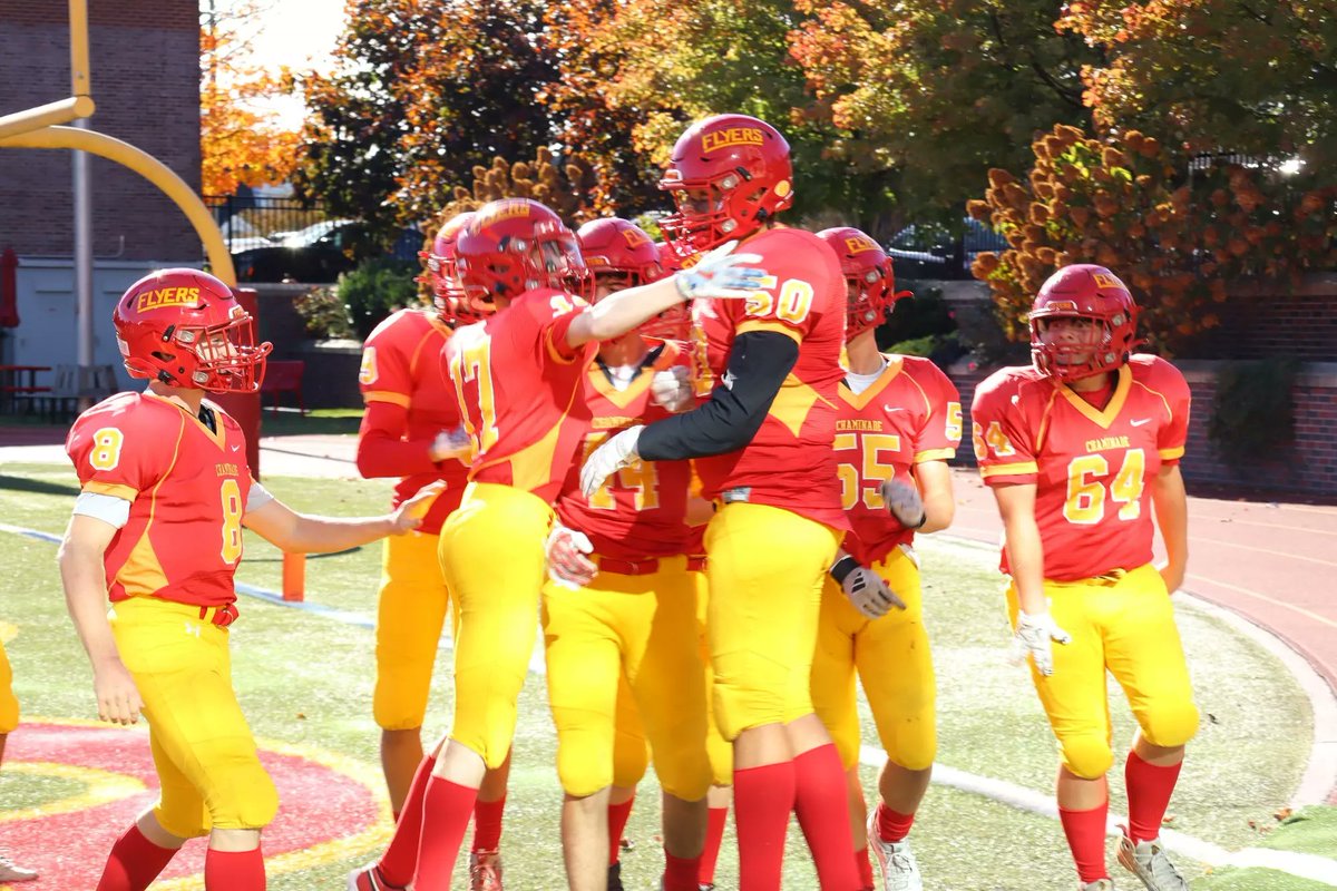 CoachKCarroll's tweet image. If you’re in the 8th grade and deciding which Catholic High School to attend, the only answer is @Chaminade_HS. Their education is second to none, and their athletics are top-tier. Come visit their beautiful facilities. #GoFlyers #longisland #hsfootball