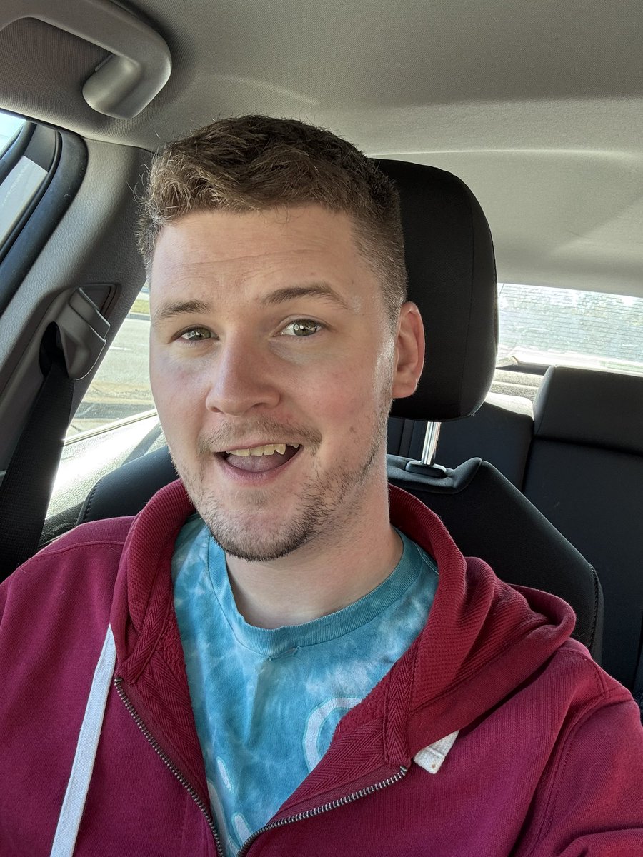 jbugsy14's tweet photo. Before and after my gay powers were restored https://t.co/1CNrnnLr5o