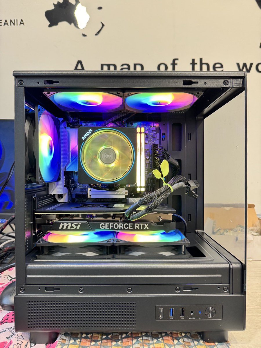 《賣電腦》《抽獎》

對  這一台真的賣很好
昨天加今天已經7套出去了
尤其是AMD最近瘋狂YES之後
性價比高還不會縮缸

R7-7700
Gigabyte B650M Gaming Wifi
D5-16G*2
美光1TB Gen4 M.2 SSD
650W
鏡之小島黑色
RTX4060 / RTX4060Ti 
35000/39000

我抽一隻1TB的SSD  M.2的
留言  愛心  轉發