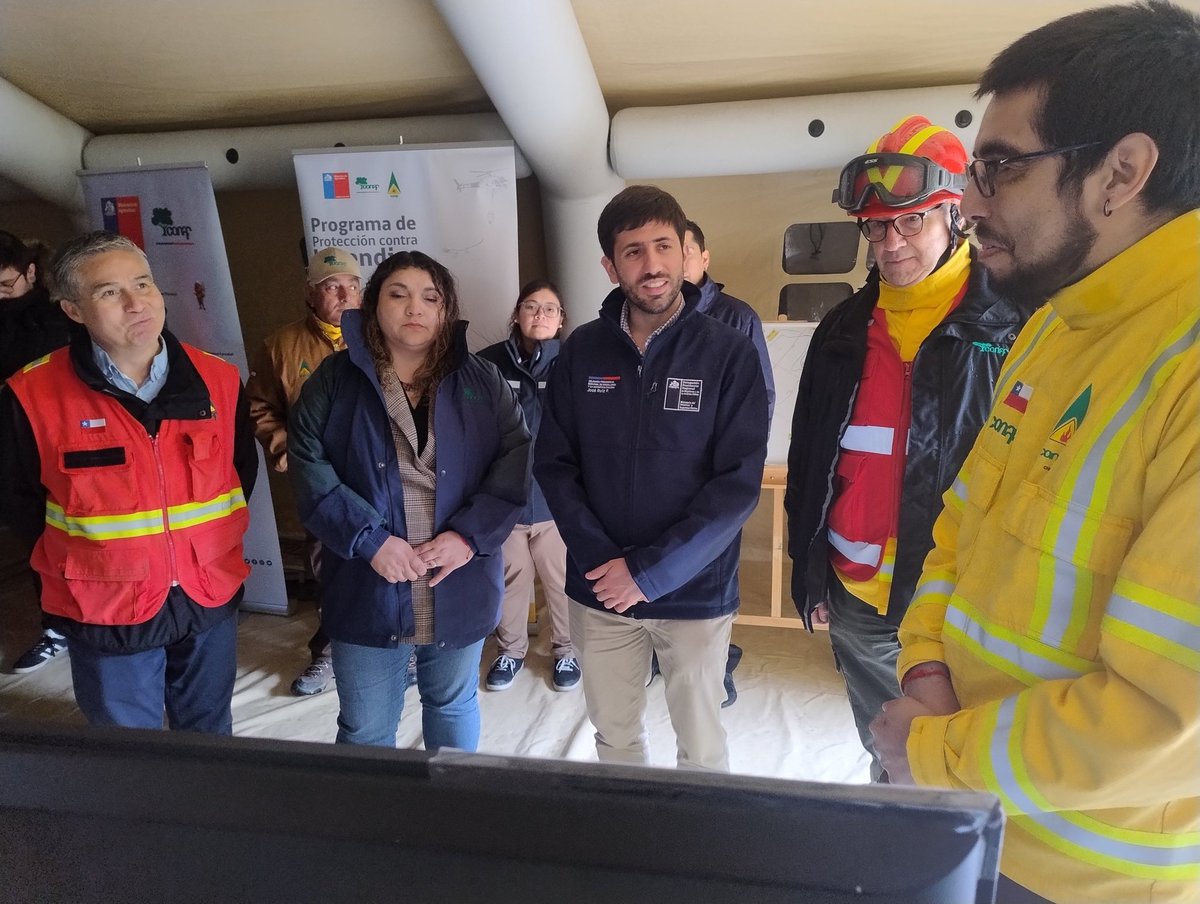 Con la presencia de autoridades regionales, instituciones colaboradoras y brigadistas, se realizó en Punta Arenas el lanzamiento regional  del plan de Acción en prevención, mitigación y control de incendios forestales 2024-2025, con 12 brigadas vigilantes de todo el territorio