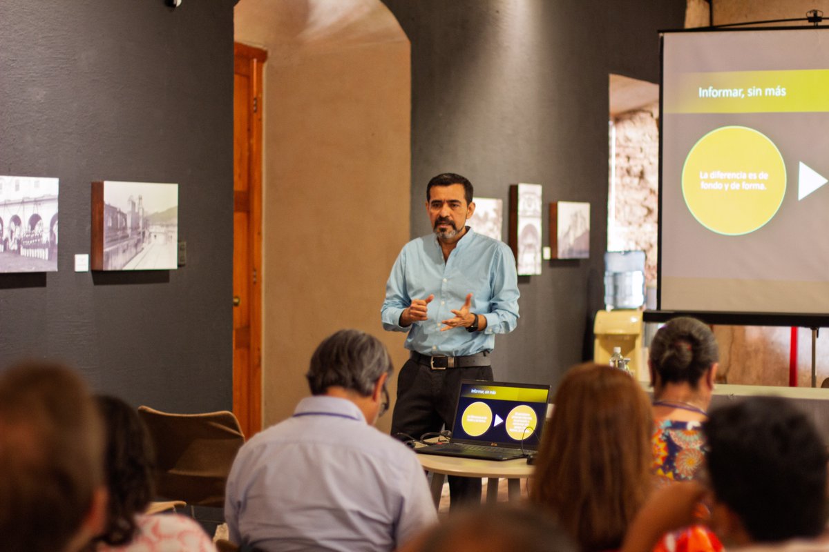 foroCAP's tweet photo. En el 1er. día #forocap2024, tuvimos una agenda cargada de inspiración: diálogos sobre el futuro del periodismo en Latinoamérica y con José Rubén Zamora. Reflexiones sobre la situación en Nicaragua y procesos formativos enriquecedores. 📸 ¡Reviví la jornada en fotos! 1-3 https://t.co/OYRW3NwCFd