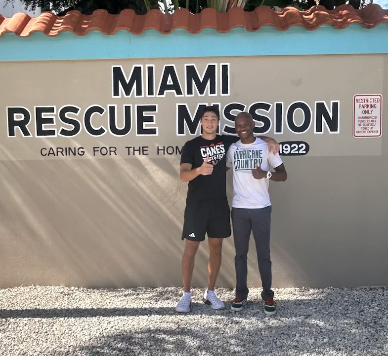 UM_SADV's tweet photo. Giving back to our community with @CanesTrack ๐๐ฝ #canescare https://t.co/4NlIOPiU6x