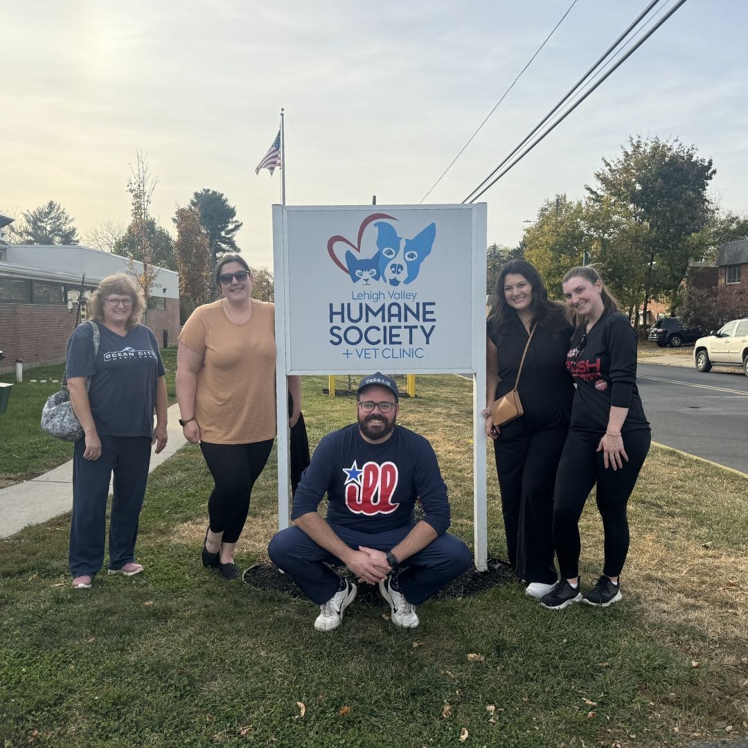 JaindlCompanies's tweet photo. Several team members recently volunteered at The Lehigh Valley Humane Society!                         

Some walked dogs while kennels were being cleaned and others cared of cats. It was paw-some afternoon! 🐾 https://t.co/4Agxy1WFK1