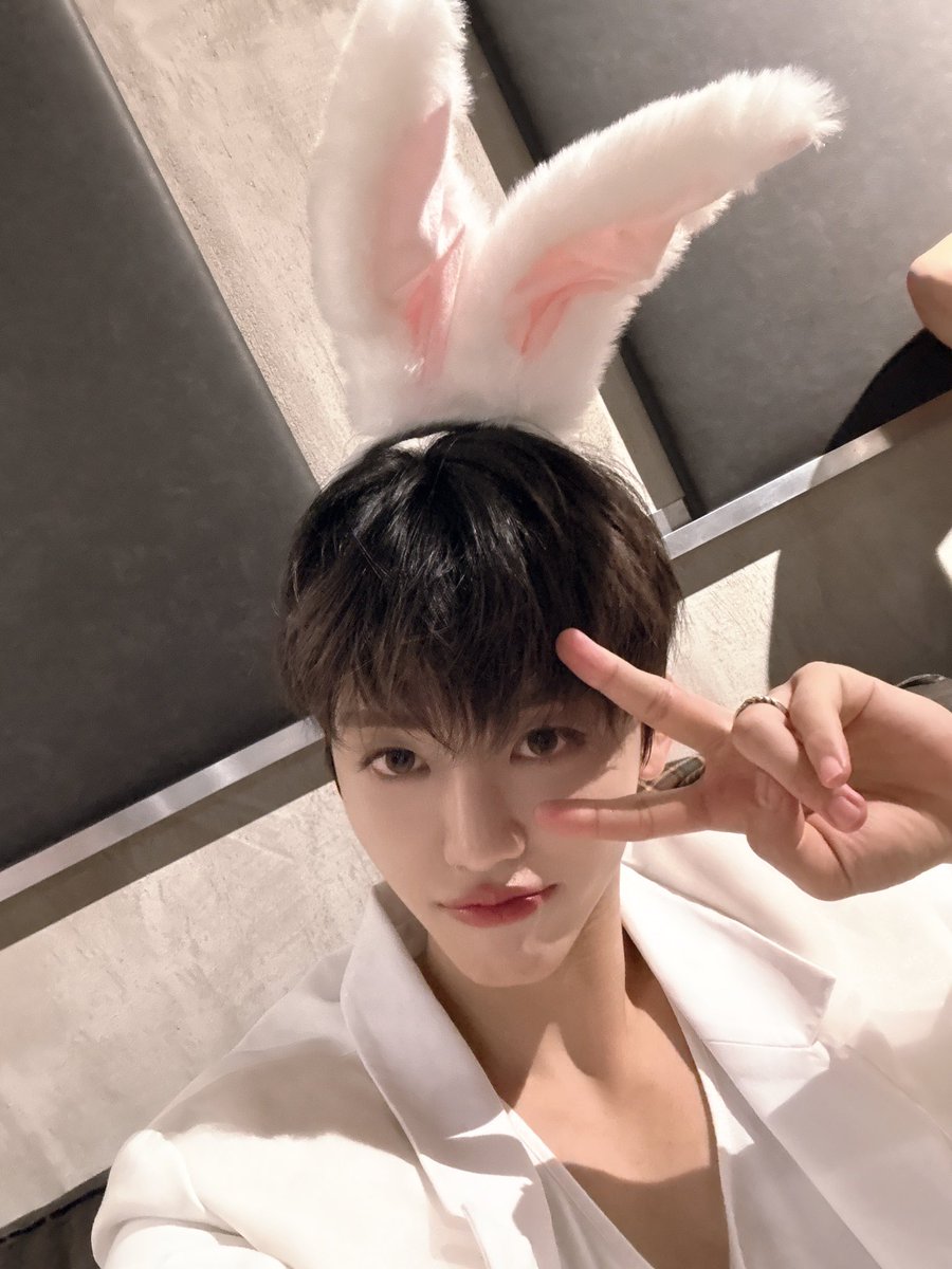 🐰 อ้ะ จิงด้วย อันนิๆ
🐰 จะเอาให้ แต่ลืมง่ะ

กรี๊ดดดดดดดดดดดดดด ㅠㅠㅠㅠㅠ เซลฟี่แจมินกับหูกระต่าย น่ารักมากๆๆๆ