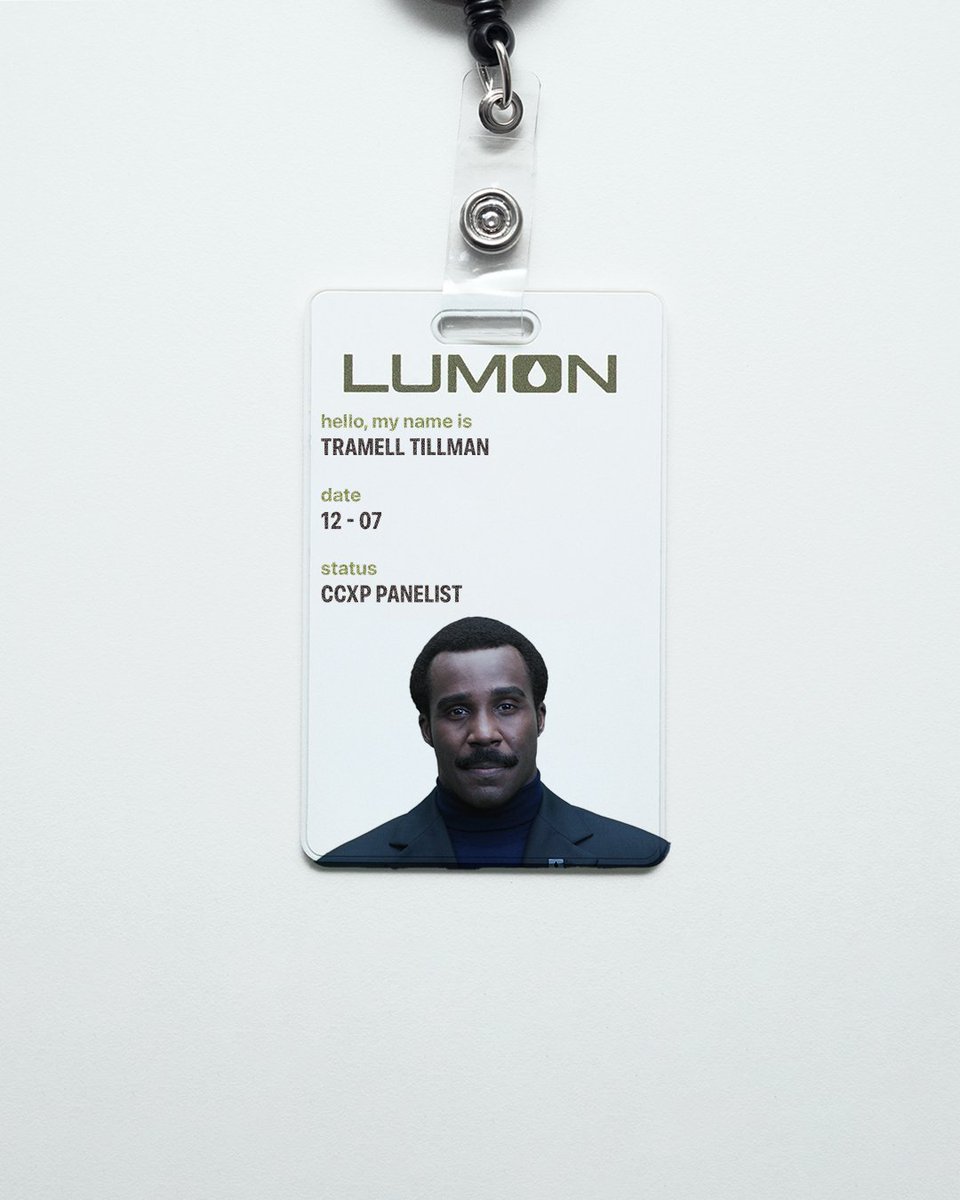 Notícias radiantes! On December 7, Adam Scott, Britt Lower