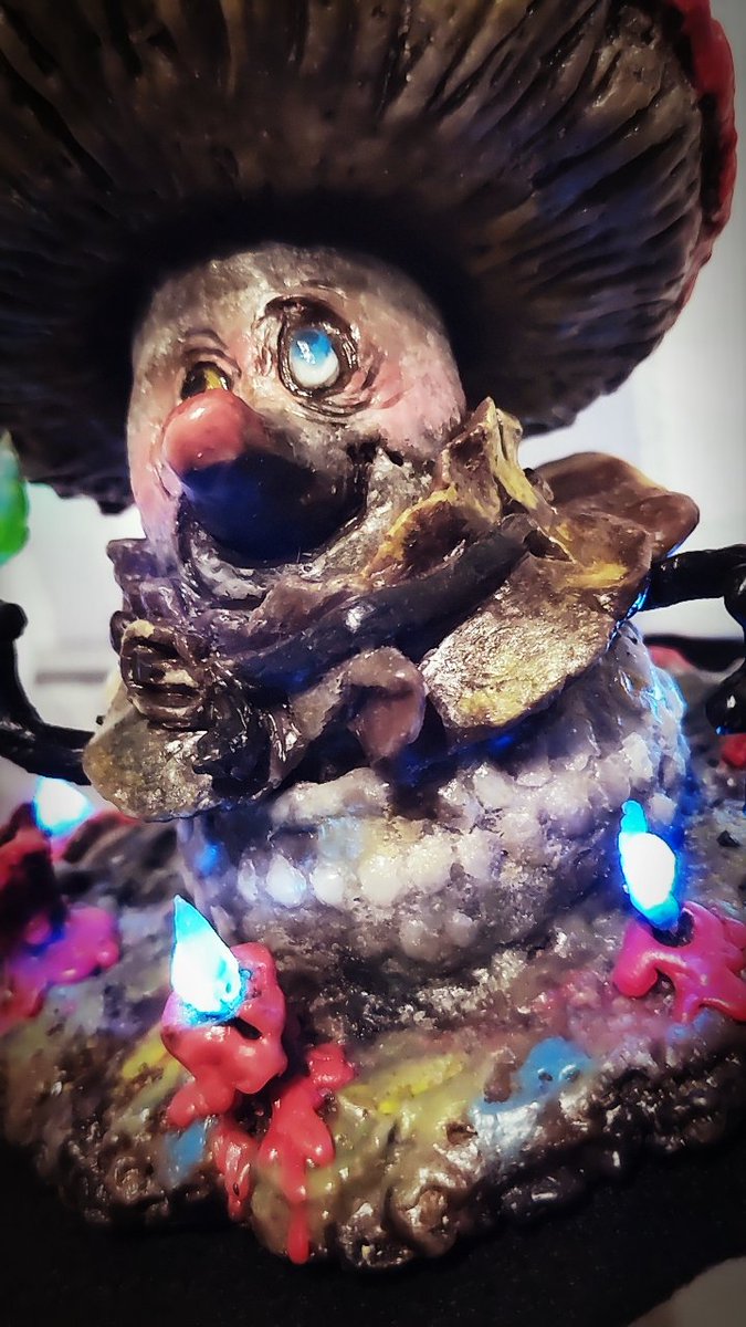 pukkisan's tweet photo. #プッキのロス旅
#thehivegallery での搬入・設営は
多くのご協力で驚くほどスムーズに✨
作品をみてガラス棚をサクッとセットしてくださったり #看板犬 のベーカー君♡が応援してくれたりします
#julpukki #展示会 #搬入 #ロサンゼルス #paraffinwax #蝋細工 #candleart https://t.co/Dfye5xtIkO