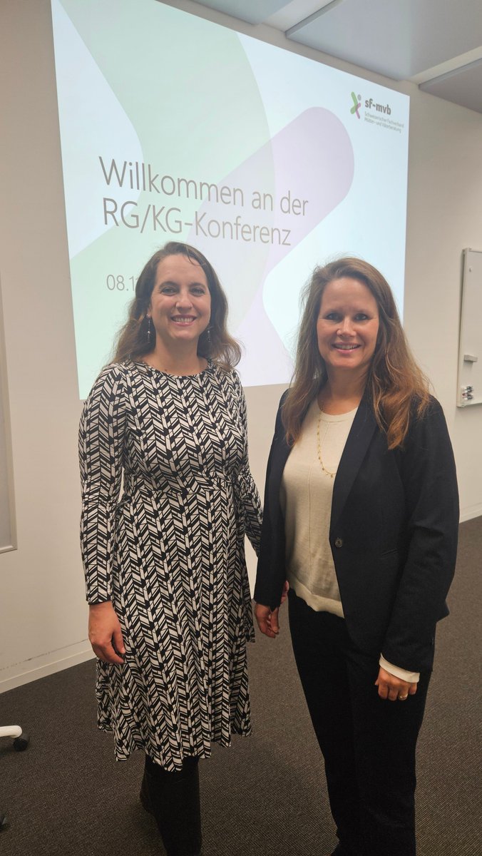 Herzlichen Dank an allen für den spannenden Austausch an der RG/KG zum Thema Digitale Beratung in der Mütter- und Väterberatung . Zum ersten Mal mit dabei unsere Präsidentin @NinaSchlaefli und Geschäftsführerin <a href="/AndreaTrummer/">Andrea Trummer</a> - es hat Spass gemacht!