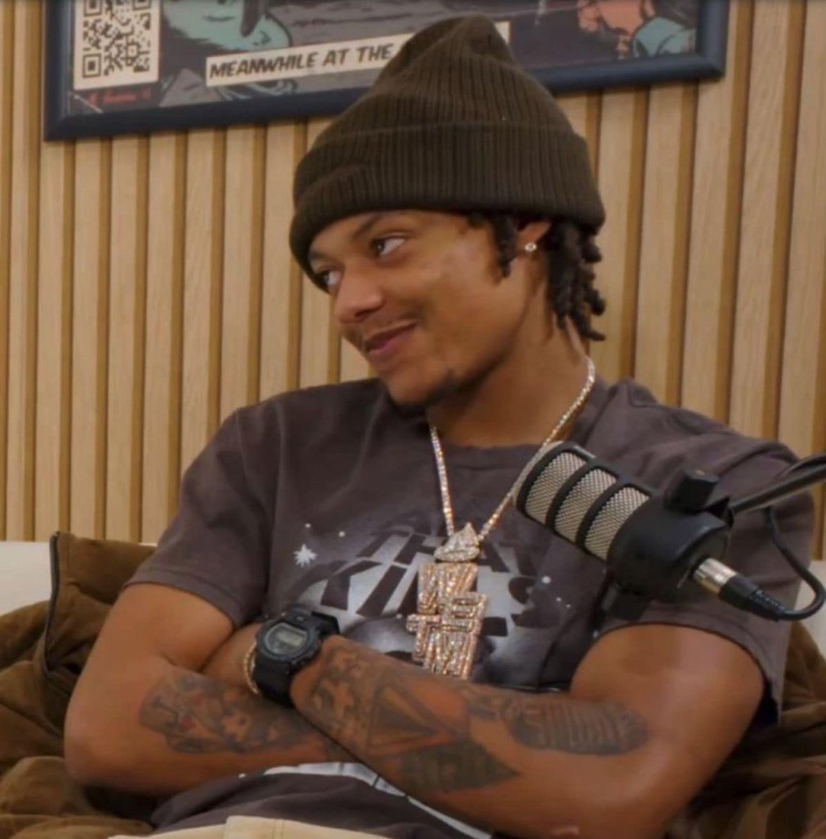 BLKLOVERSS's tweet photo. when he pissing you off but he funny 😂😂😂 https://t.co/W2kJMePQVX