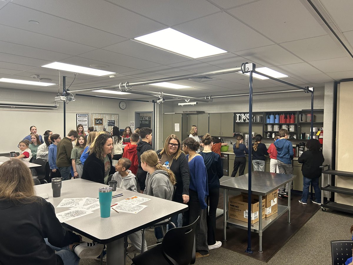 Thank you to our Cool Beans team for serving hot chocolate for our Advisory this morning! We appreciate your kindness! #dmsleads