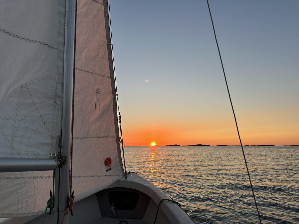 Happy to share that I have been promoted to Full Professor at <a href="/SahlgrenskaAcad/">Sahlgrenska Academy</a> <a href="/goteborgsuni/">Göteborgs universitet / University of Gothenburg</a> 
I would like to thank my talented students and team members, my colleagues, all collaborators and foremost my wonderful family who have all been accompanying on this exciting journey.