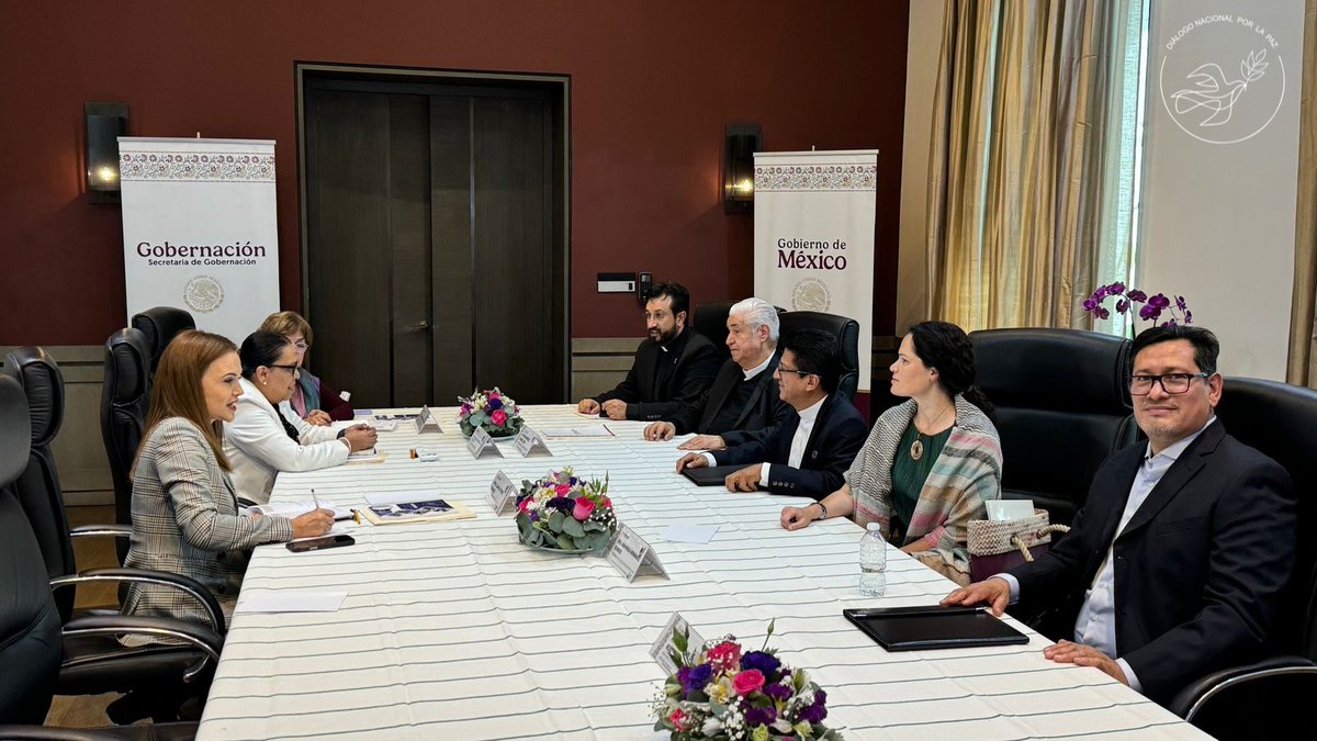 Este viernes, en las instalaciones de <a href="/SEGOB_mx/">Gobernación</a> se llevó a cabo una reunión estratégica entre representantes del Gobierno Federal y el #DiálogoNacionalporlaPaz. Este encuentro tuvo como objetivo fortalecer las vías de colaboración para la construcción de paz en los territorios
