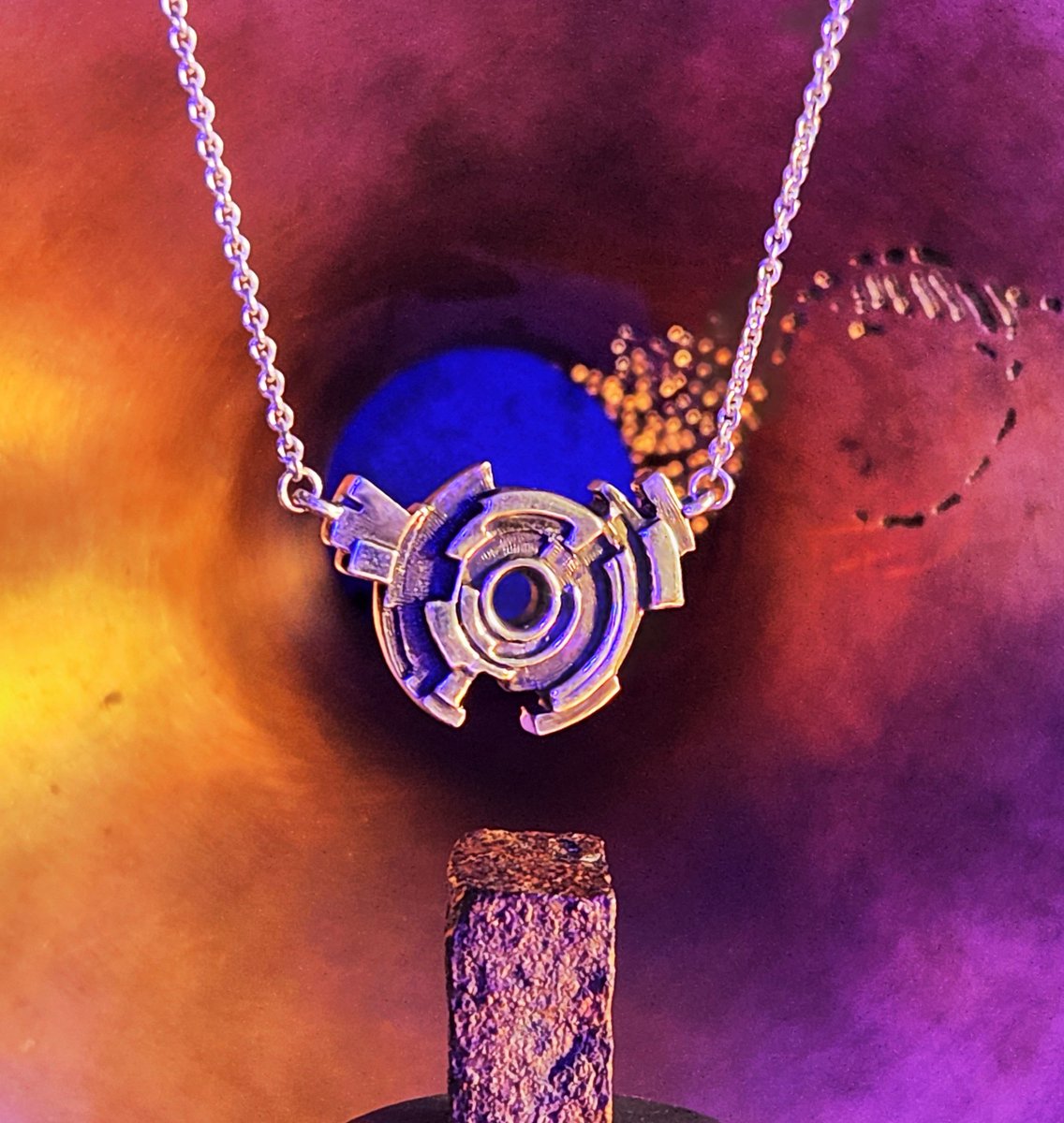 regulationblues's tweet photo. Set a citrine in this one! But I've got an assortment of stones that I'll be able to offer.  I think it would also look so good with a garnet https://t.co/K1Ajoy0h4w