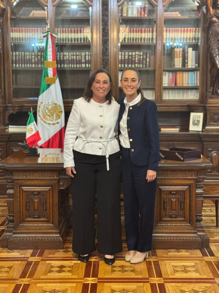rocionahle's tweet photo. Como siempre , un honor conversar con nuestra presidenta @Claudiashein  sobre la transformación y el trabajo coordinado ¡por amor a Veracruz ! ❤️ https://t.co/Pw54JVDdZO