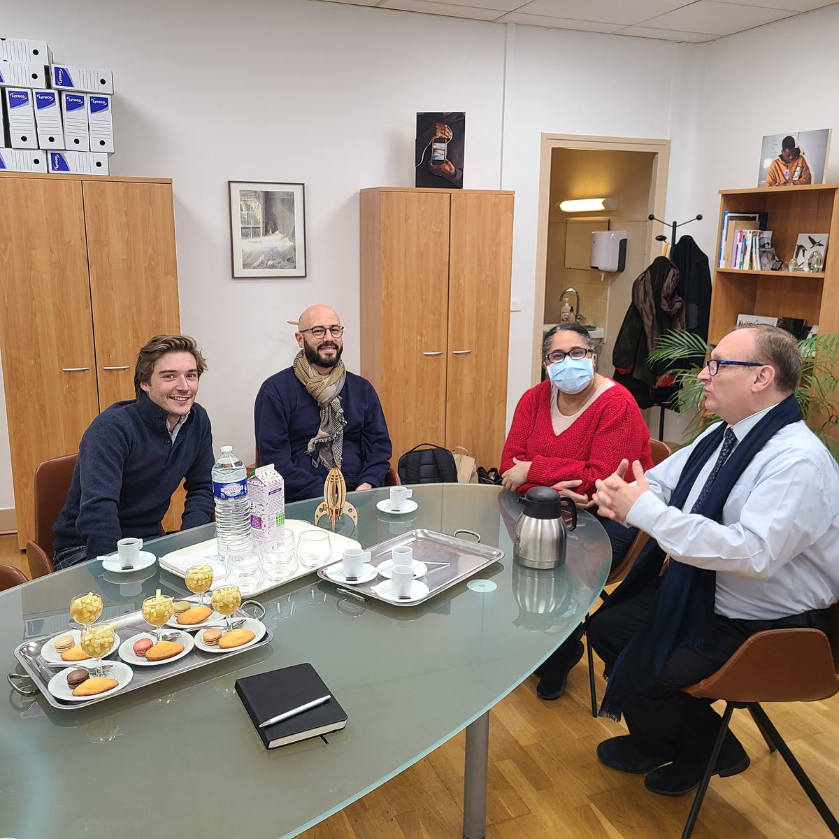 auvigne's tweet photo. Lycée Léonard de Vinci : visite de M.Pierre Menuet, adjoint à M. Le Maire du xv ème ardt en charge de l'artisanat et du commerce : recentrer l'établissement sur le local. Un objectif idéal ! https://t.co/qJOetskQXo