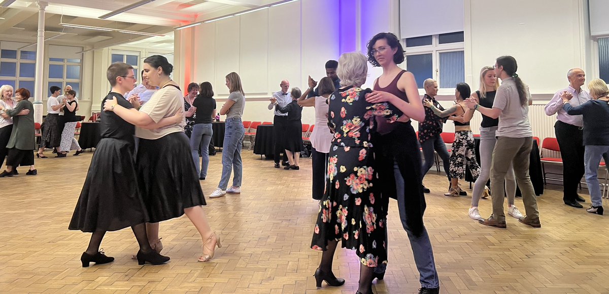 Hi all, we’re no longer updating our Twitter but we are still dancing!

To find out what we’re doing and what events are coming up please check queertangolondon.com or our Facebook Group.

💃💃