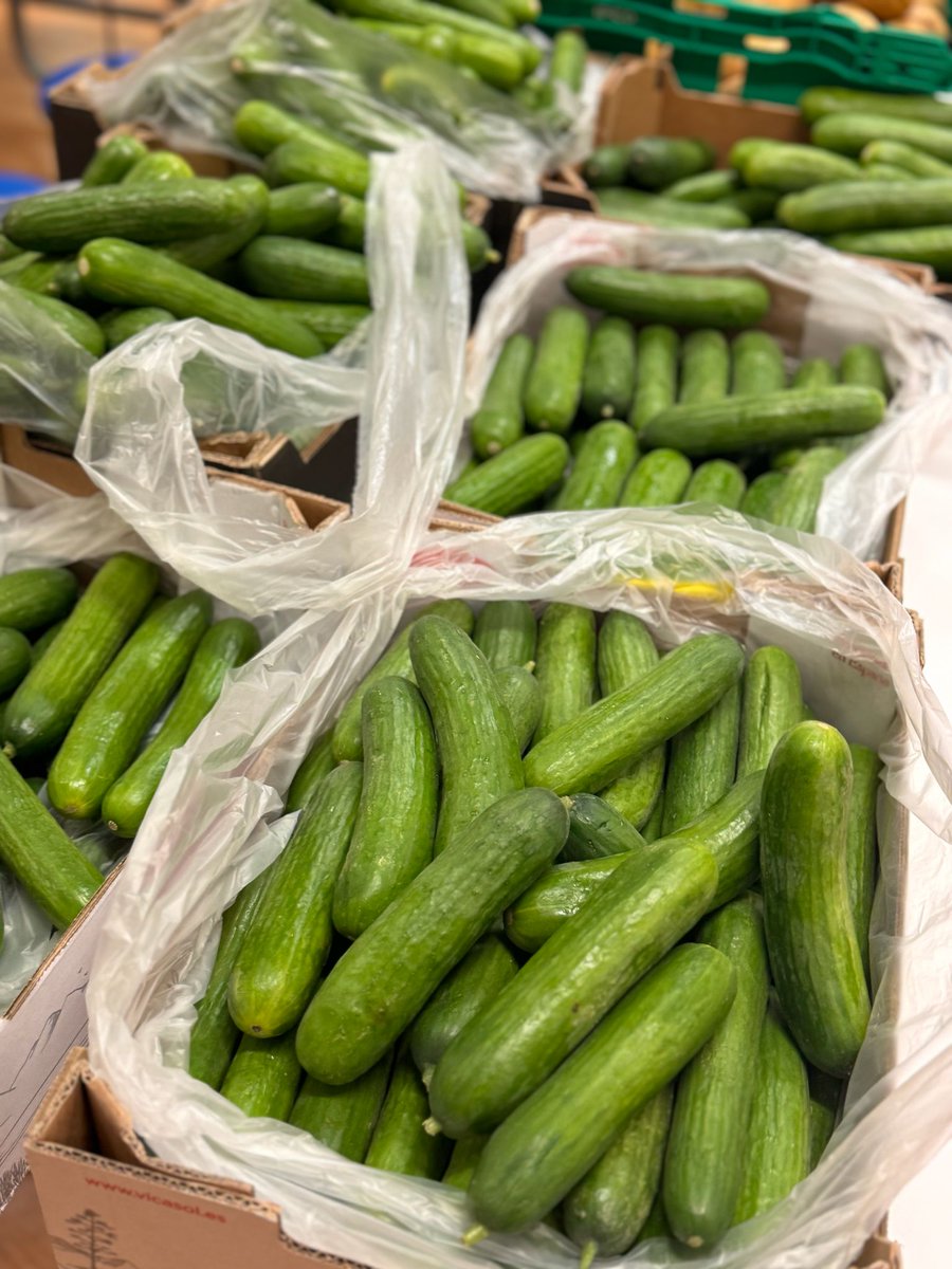 Keir Hardie were delighted to team up with <a href="/felixprojectuk/">thefelixproject</a> for a community distribution of (FREE) fresh produce to help families. Thank you <a href="/felixprojectuk/">thefelixproject</a> !