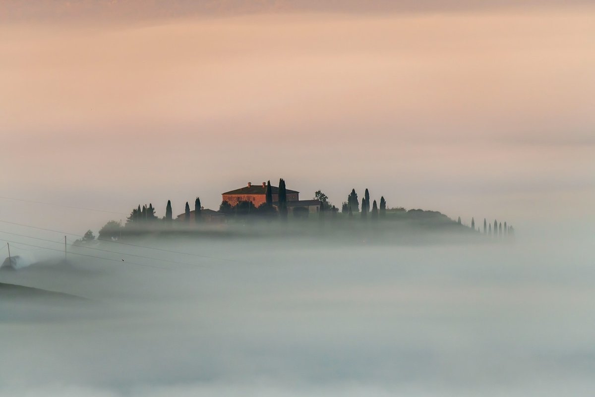 .. ma che gli vuoi dire a un’alba così? Click. instagr.am/p/DCHpv1RulyX/